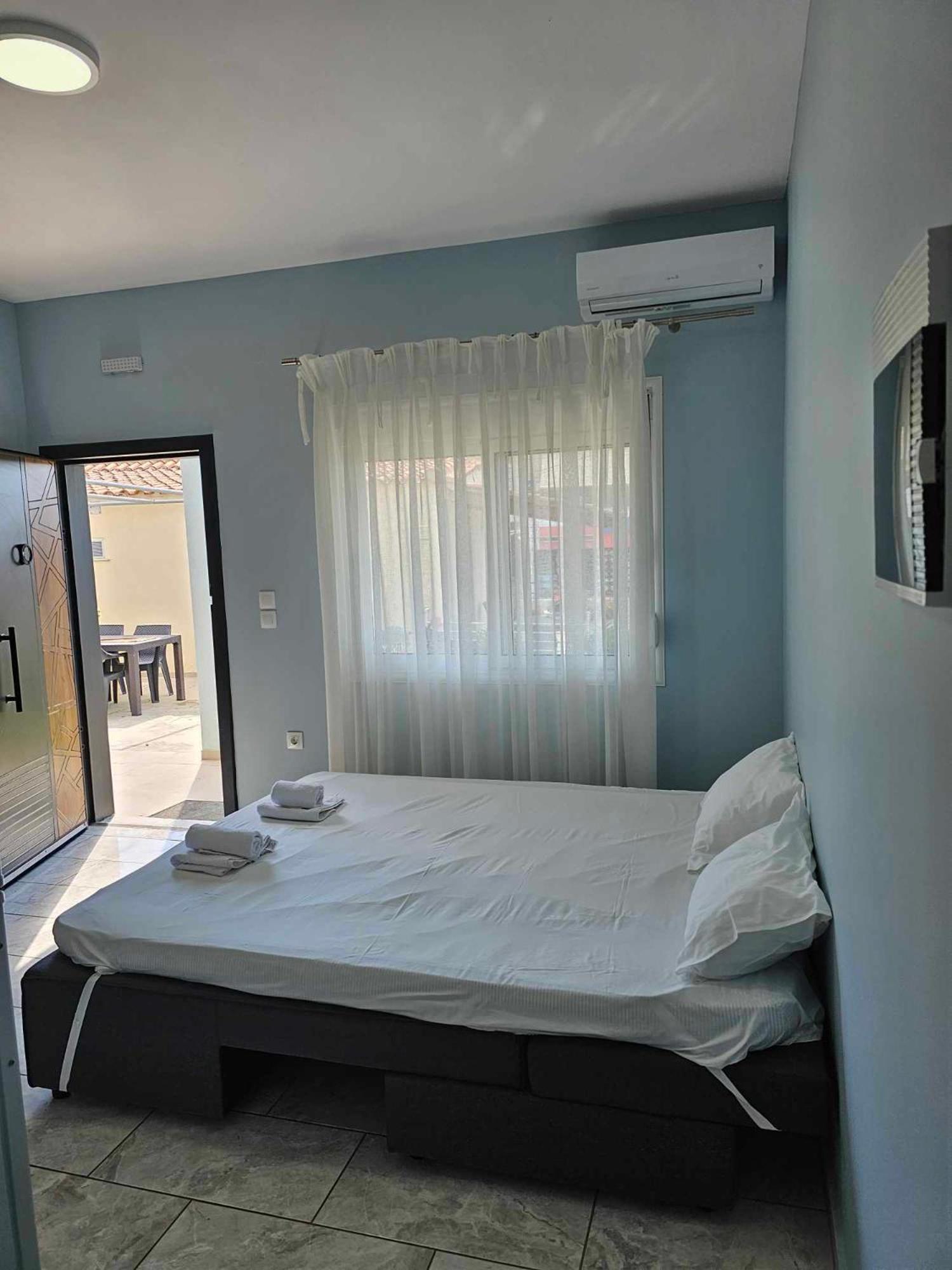 Efi Apartments Fanarion Exterior photo