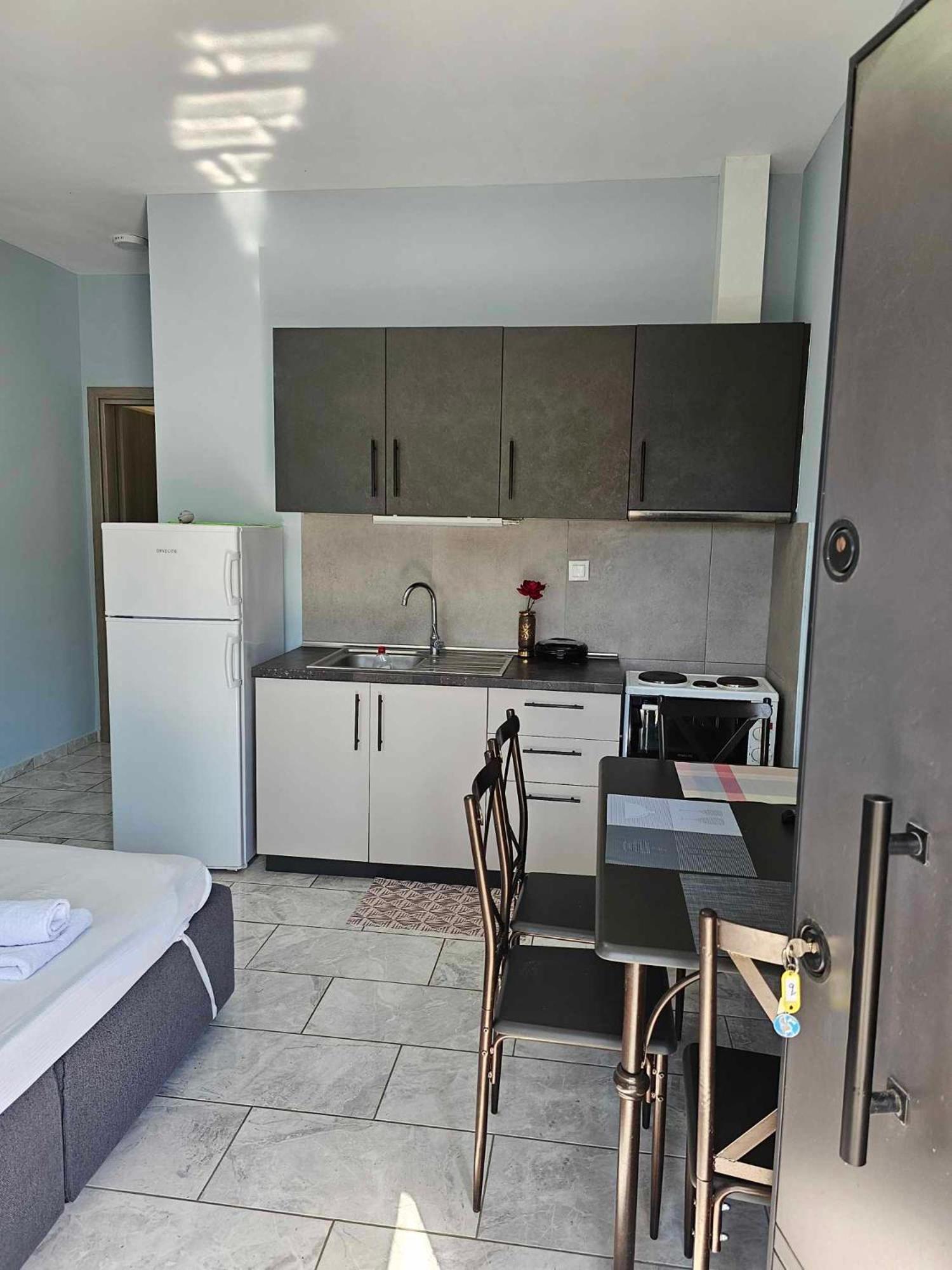 Efi Apartments Fanarion Exterior photo