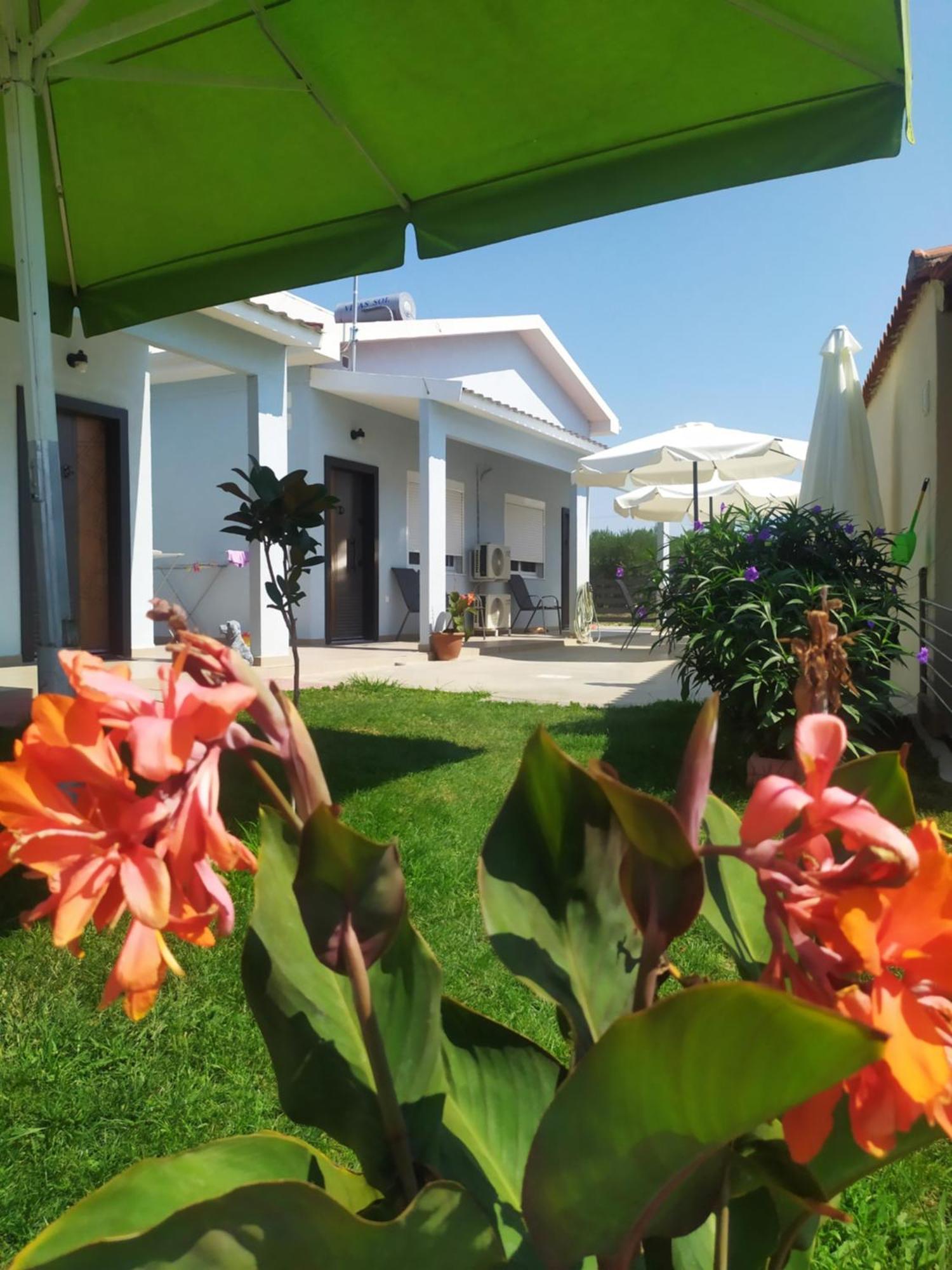 Efi Apartments Fanarion Exterior photo